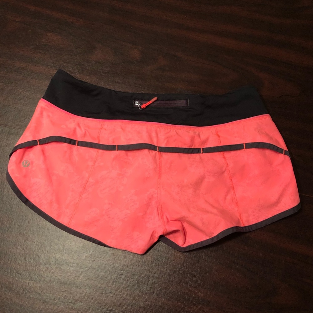 Lululemon Speed Shorts - Size 6